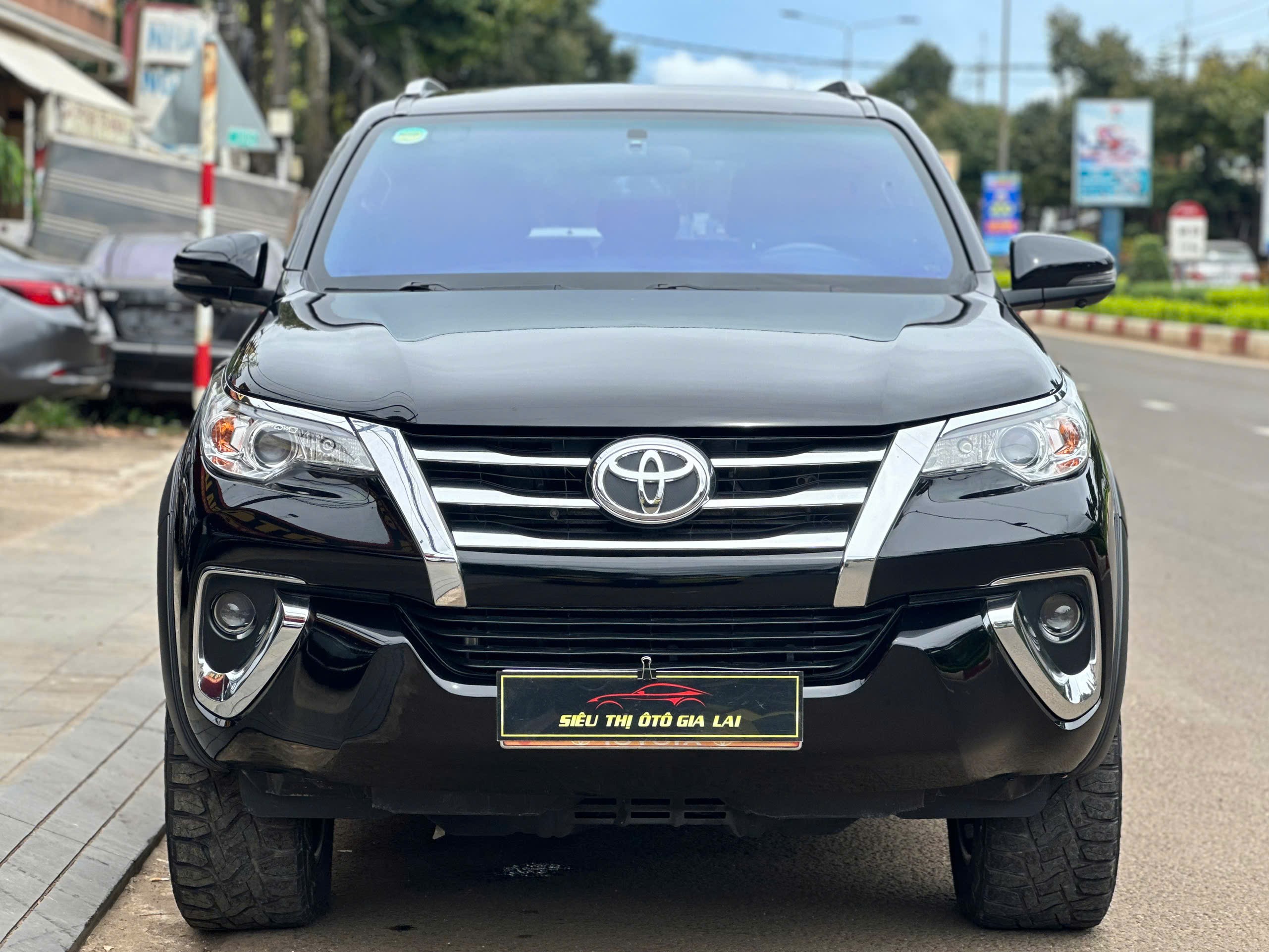 Toyota Fortuner 2.4G 4x2 AT 2020